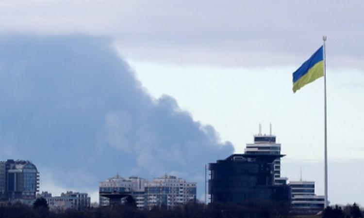 Smoke-rising-in-the-sky-in-Kiev-Ukraine