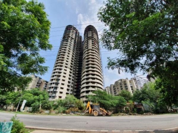 Noida-twin-tower