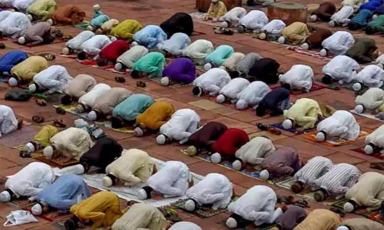Security-beefed-up-for-'Alvida-namaz'-in-Lucknow