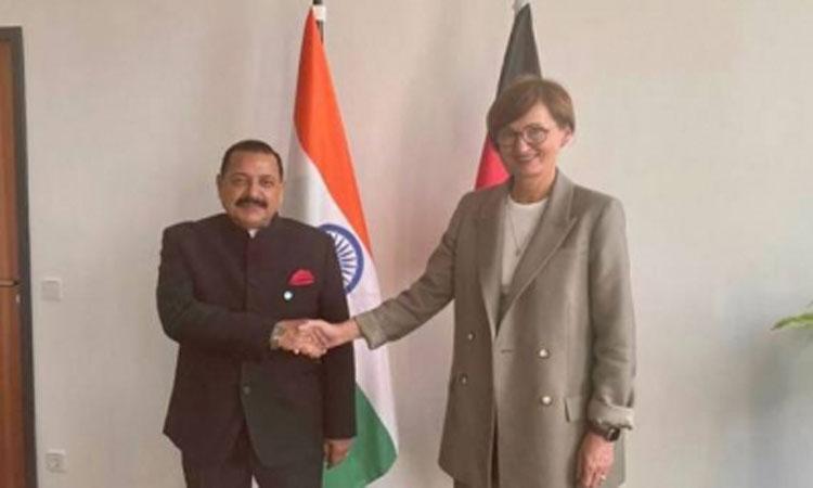 Jitendra-Singh-and-German-Education-and-Research-Minister,-Bettina-Stark-Watzinger.