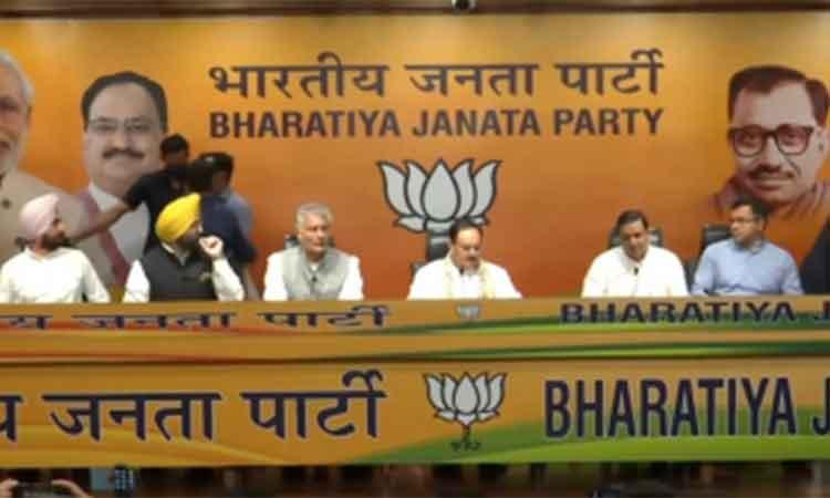 Sunil-Jakhar-joins-BJP