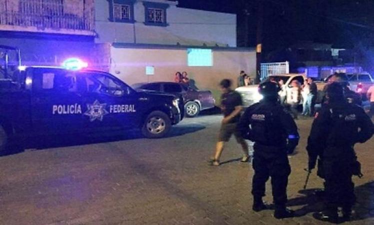 Mexico-shootout-police