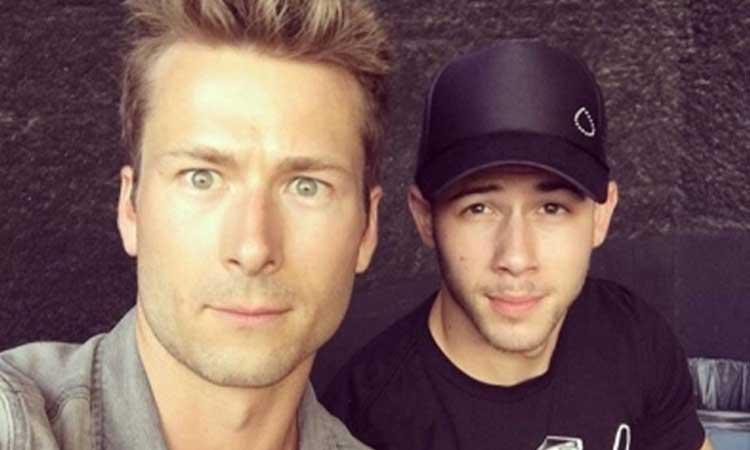 Nick-Jonas-and-Glen-Powell