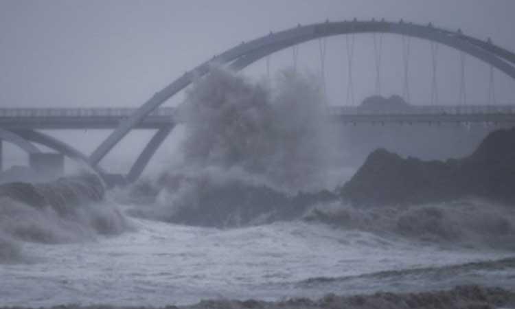 China-renews-alert-for-approaching-typhoon-Chaba