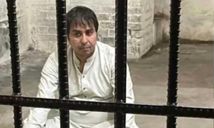 In-Pakistan-an-anti-Imran-Khan-purge-gathers-steam