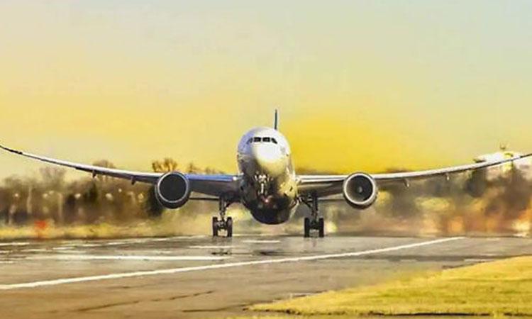 Indian-plane-Karachi-Airport
