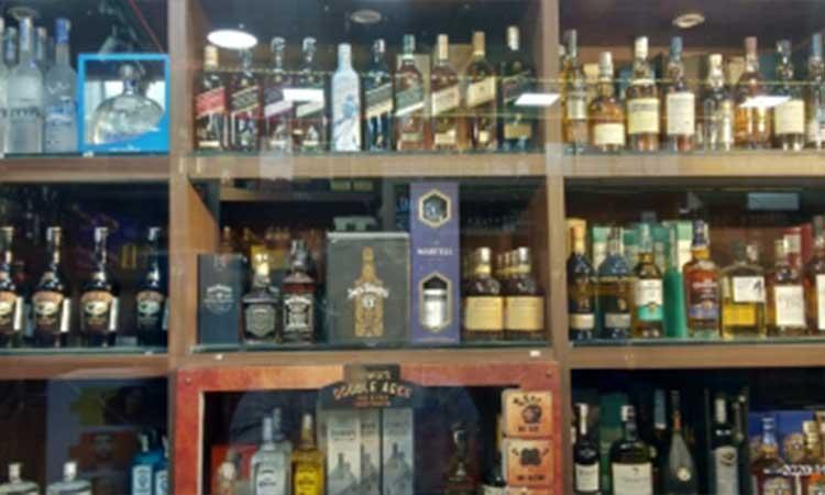 Delhi-faces-acute-liquor-crisis