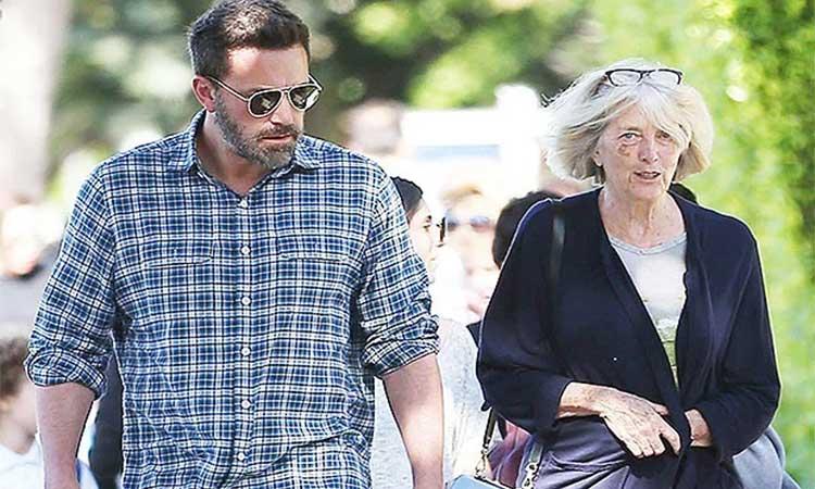 Ben-Affleck-with-Mother