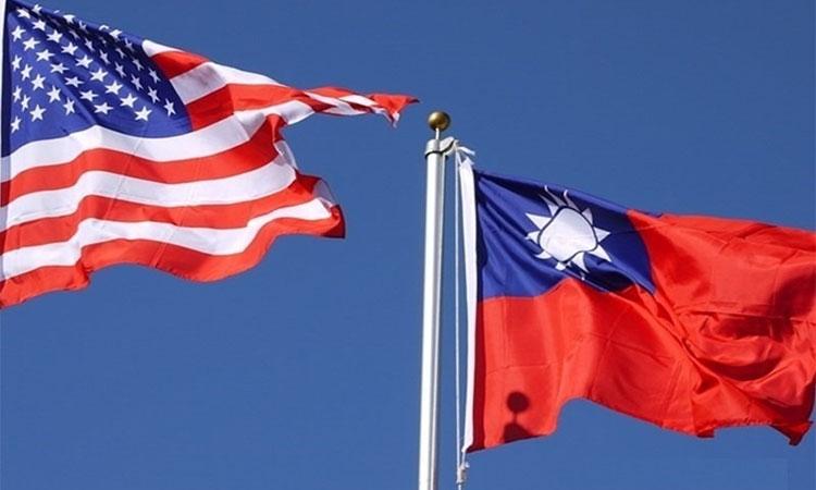 US-Taiwan-Flags