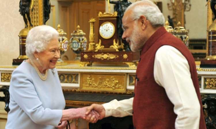Queen-Elizabeth-II-and-Narendra-Modi