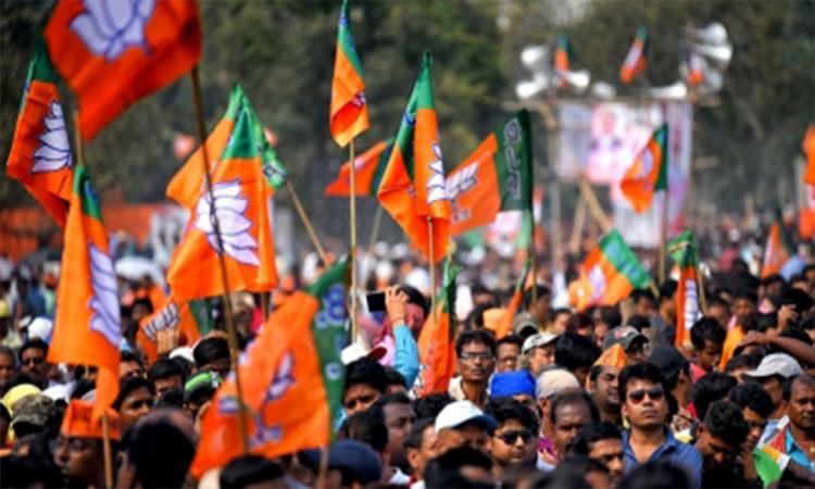 Goa : Eight Congress MLAs all set to join BJP