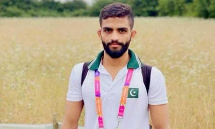 Pakistan-wrestler-Ali-Asad