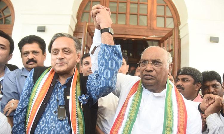 MallikarjunKharge-Shashi-Tharoor