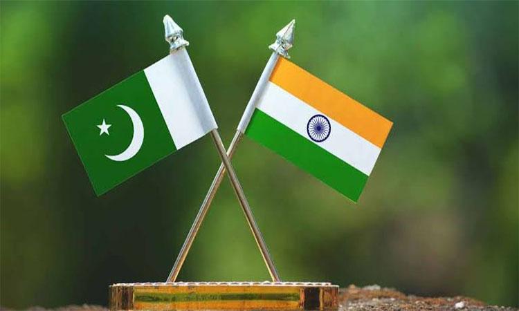 India-pakistan-flags