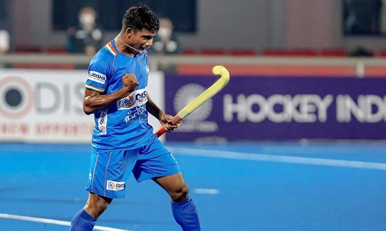 Indian-Hockey-Player