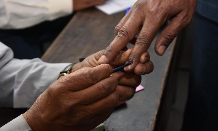 Record-seizures-run-up-Gujarat-Himachal-polls
