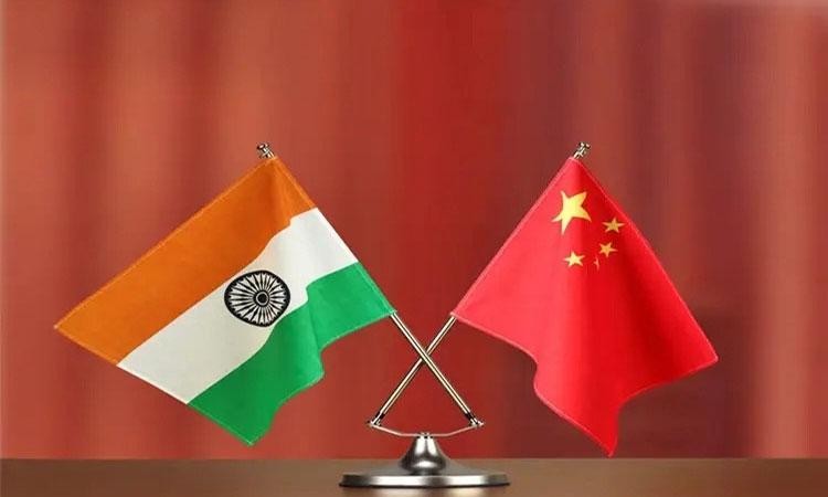 India-And-China Flag