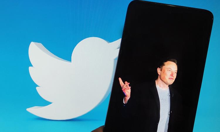 Elon-Musk-and-Twitter