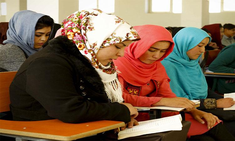 University-students-attend-a-class-at-Bamiyan-University