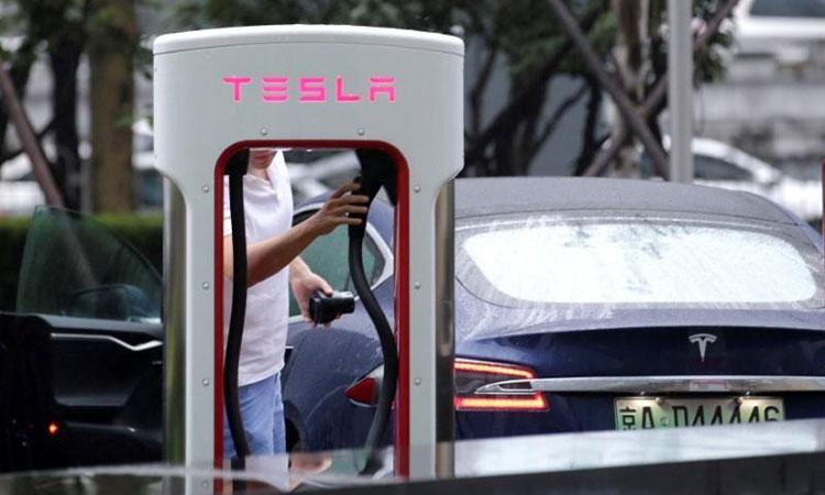 Electric-vehicle-company-Tesla