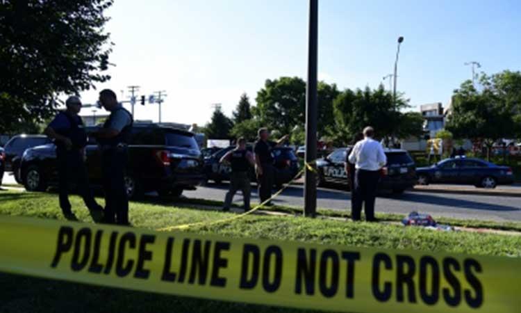 12-shot-in-US-nightclub