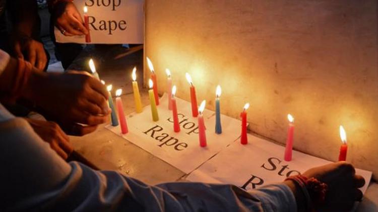 Pakistan-Married-Hindu-girl-abducted-raped-after-she-refused-to-convert-to-Islam