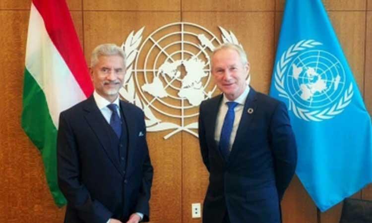 S-Jaishankar-and-Csaba-Korosi