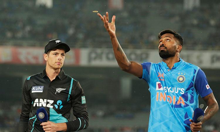1st-T20I-India-win-toss-elect-to-bowl-first-against-New-Zealand-in-Ranchi