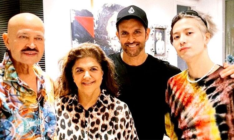 Hrithik-Roshan-With-Jackson-Wang