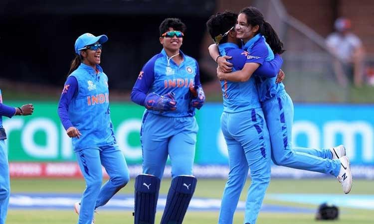 Indian-Women-Cricket-Player