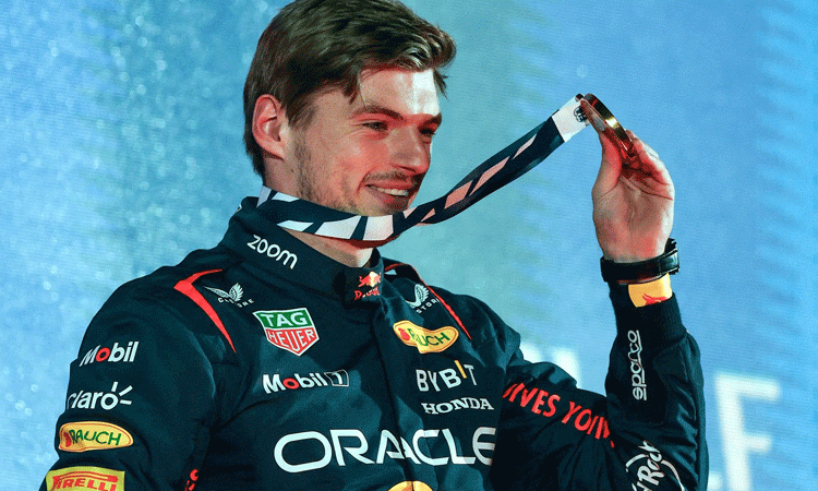 Verstappen-cruises-to-F1-Bahrain-Grand-Prix-win