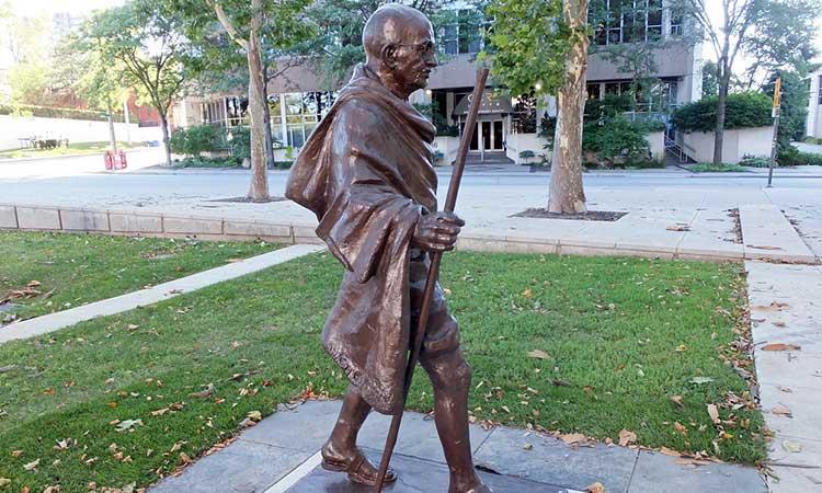Mahatma-Gandhi-Statue-Canada