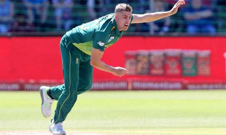 South-Africa-bowler