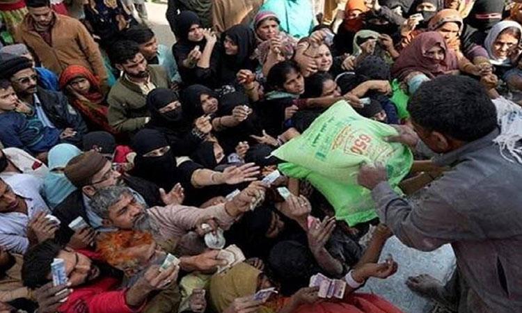 Stampedes-pakistan-free-flour
