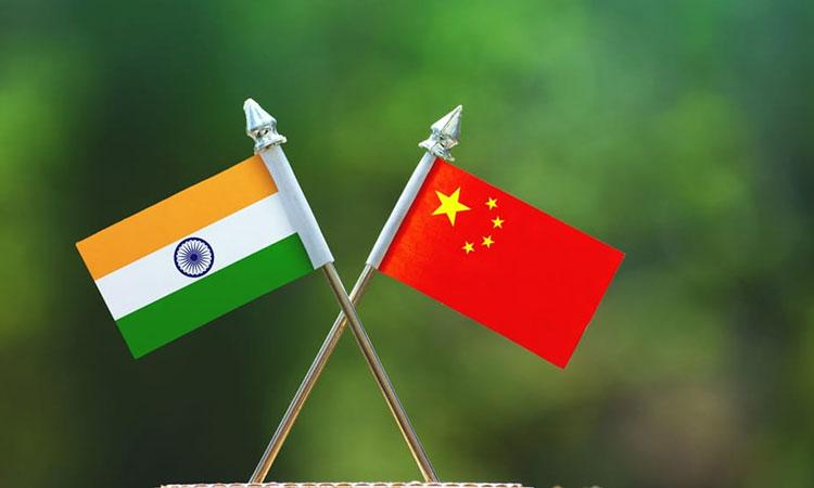 India-and-China-Flag