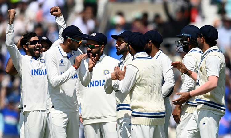 CLOSE-IN:-Indian-cricket-lovers-left-devasted-and-fuming