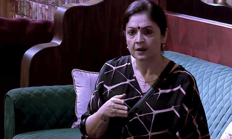 Pooja-Bhatt