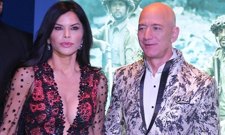 Jeff-Bezos-Lauren-Sanchez