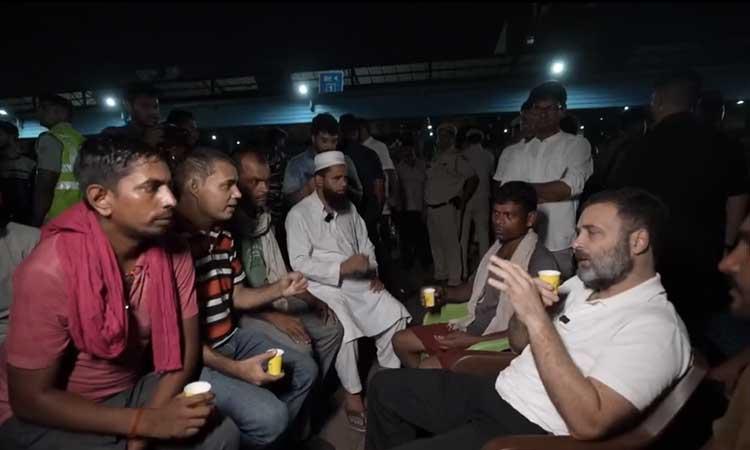 Rahul-Gandhi-Azadpur-Mandi