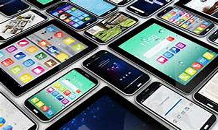 Mobile-production-crosses-2-bn-units-under-Make-in-India-initiative
