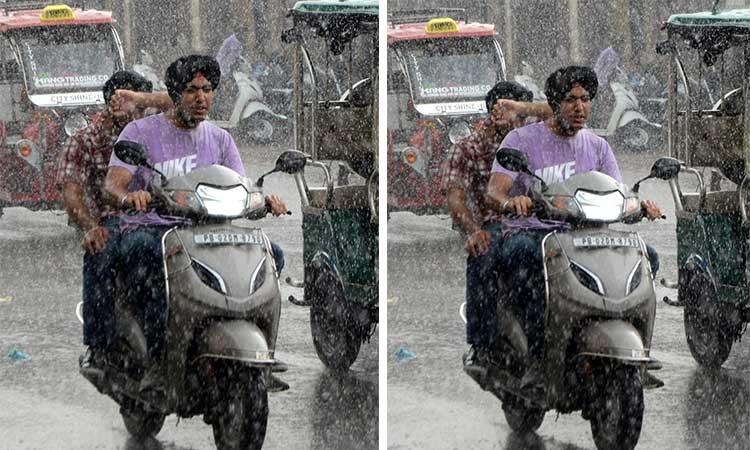 Vehicles-Heavy-Rainfall