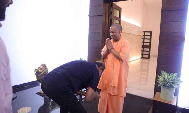 Rajinikanth-and-Yogi-Adityanath