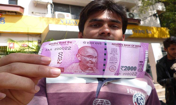 2-000-denomination-notes-worth-rs-3-32-lakh-crore-received-back-till-aug-31