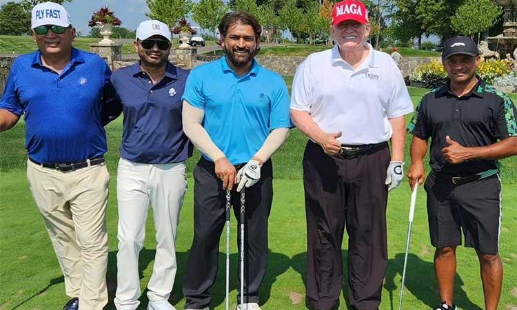 MS-Dhoni-spotted-playing-golf-with-former-US-President-Donald-Trump