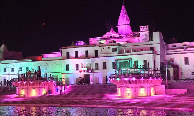 Kashi-Ayodhya-now-favoured-tourist-destinations-in-UP