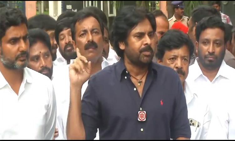 Pawan-Kalyan-pulls-out-of-NDA-to-back-TDP