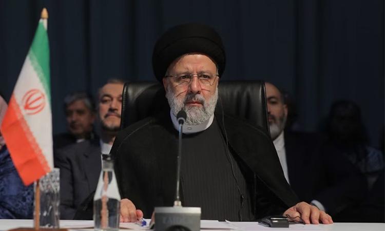 Iranian-President-Raisi-in-touch-with-Hamas-militant-leaders