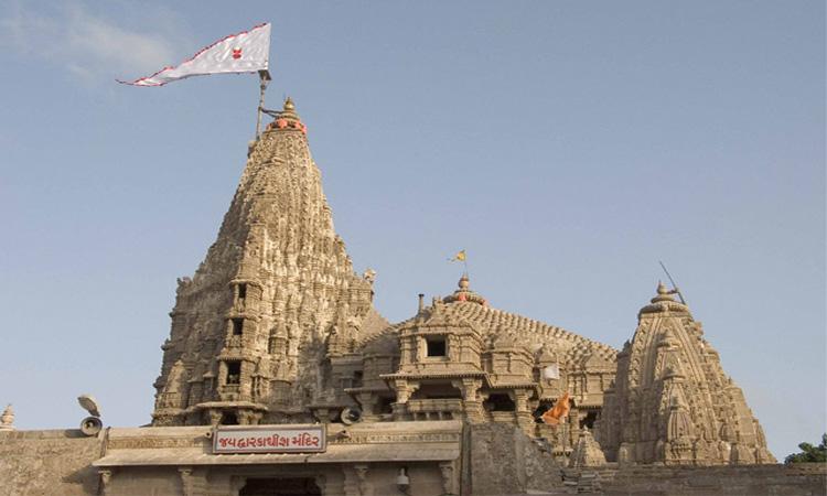 Gujarats-Dwarkadhish-temple