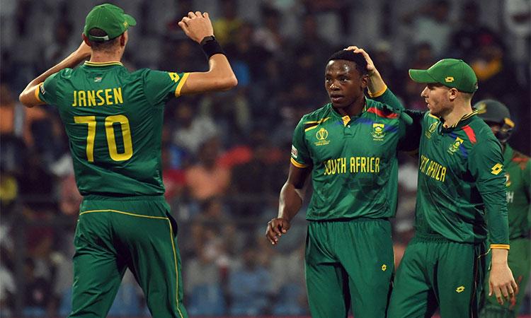 Under-lights-South-Africa-might-be-the-best-fast-bowling-unit