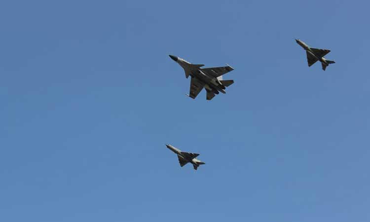 Bison-fighter-jets